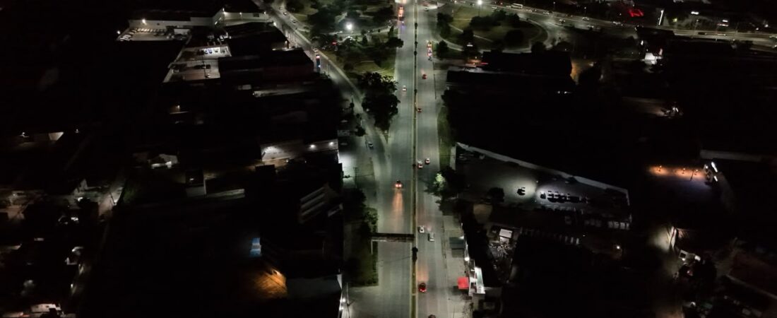 Everardo Márquez se suma a la modernización del alumbrado en las principales vialidades de Pachuca.