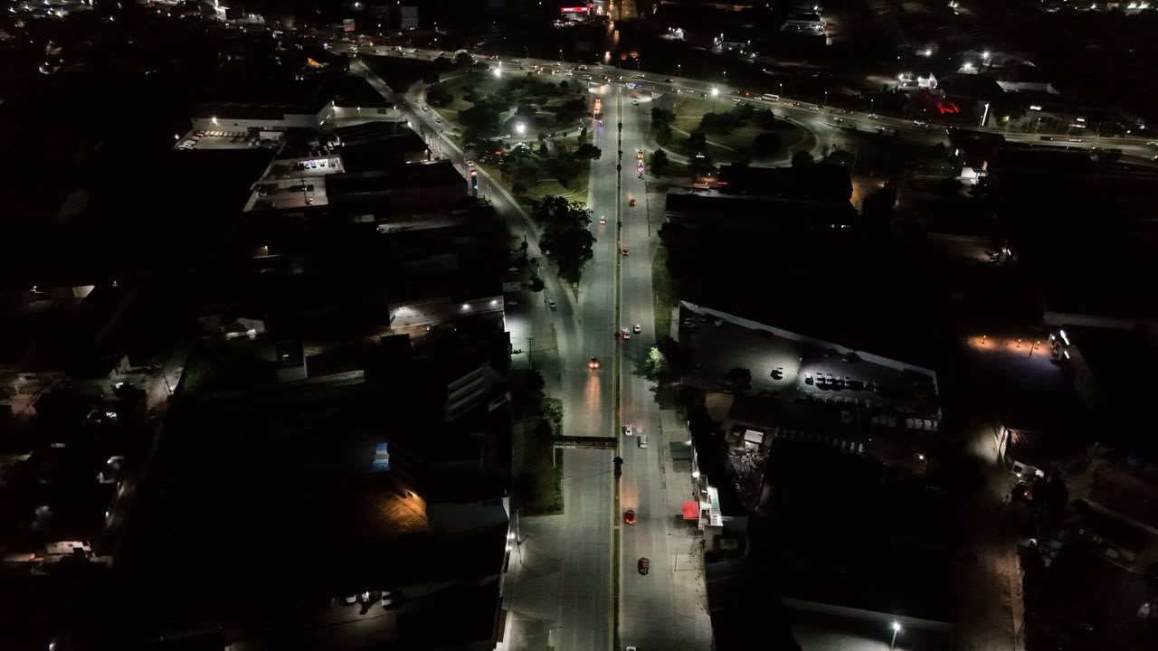 Everardo Márquez se suma a la modernización del alumbrado en las principales vialidades de Pachuca.